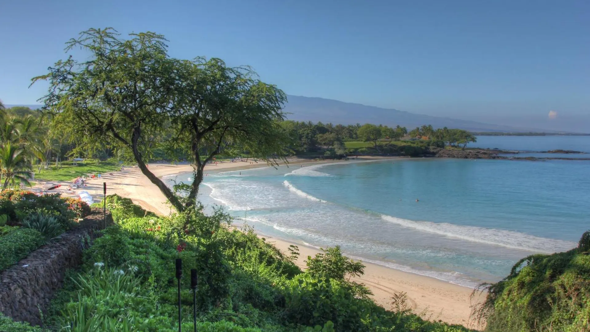 Aloha Spirit Ainamalu 4Br Home With Outdoor Living Room And Pool Waikoloa